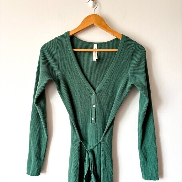 Aritzia The Group by Babaton Henley Sweater Midi Dress Green Size Medium - Picture 5 of 9